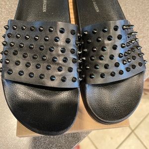 Steve Madden spiked slides